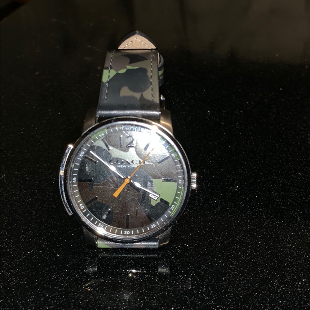 Men’s coach watch